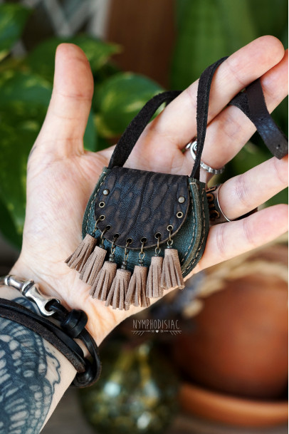 1/4  doll purse bag