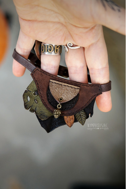1/4  doll belt bag