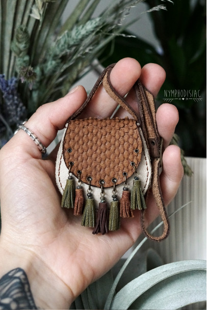 1/4  doll purse bag